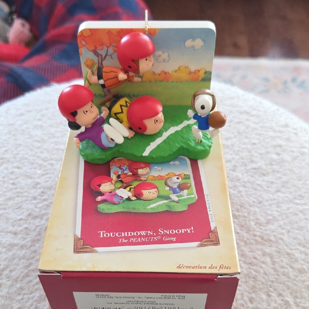 Hallmark Keepsake Touchdown,Snoopy - 2005